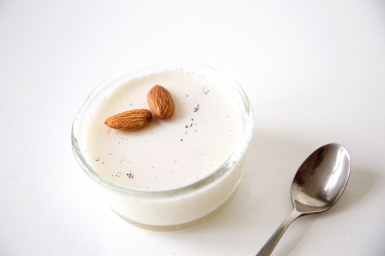 amandelmelk panna cotta (lactosevrij)