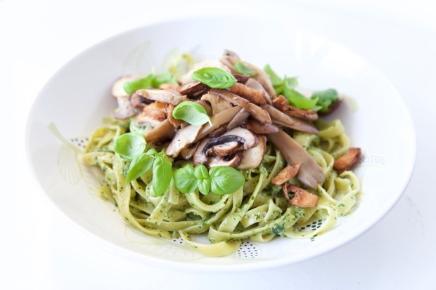 verse pasta met amandelpesto